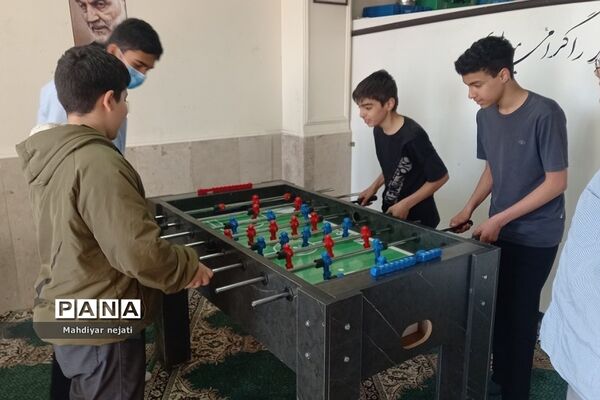 شور و نشاط ورزشی روزهای آخرسال ۱۴۰۱ در دبیرستان‌امام علی(ع)‌۲ رودهن