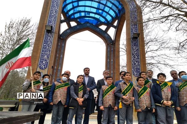 آیین غبار روبی  یادمان شهدای گمنام بوستان پلیس همزمان با گرامیداشت روز شهدا