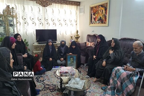 دیدار با خانواده شهدا به‌مناسبت گرامیداشت روز شهدا در شهرری