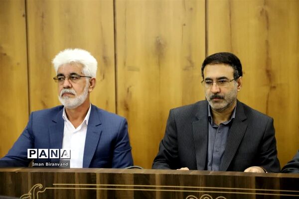 جلسه شورای پشتیبانی سوادآموزی استان لرستان
