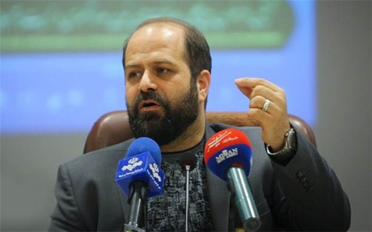 جامعه با خبر به‌هنگام و صادقانه به سمت صلاح، سوق داده می‌شود
