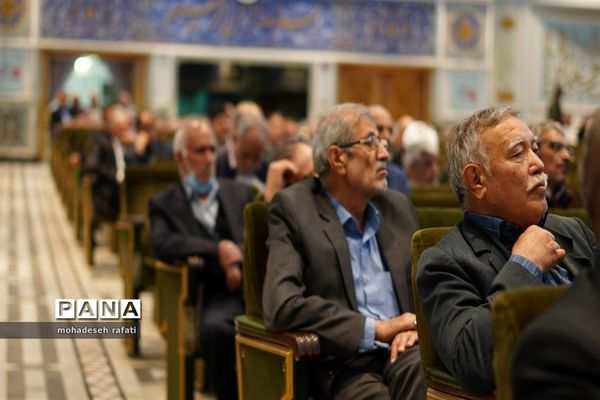 مراسم بزرگداشت شهدای عملیات والفجر ۱۰ و روز شهید در حرم مطهر رضوی