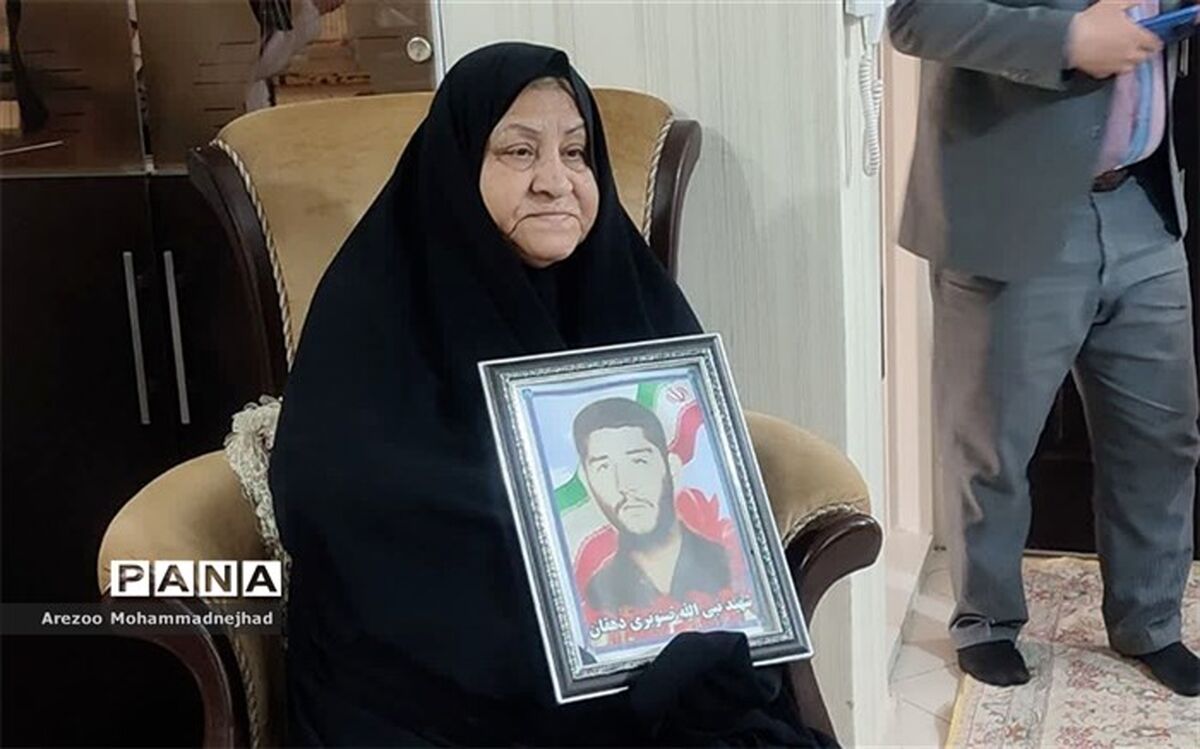 حفظ نام و یاد شهدا برای همه ما یک تکلیف الهی است