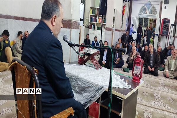 مراسم تجلیل و تقدیر از خانواده شهدا هشت سال دفاع مقدس