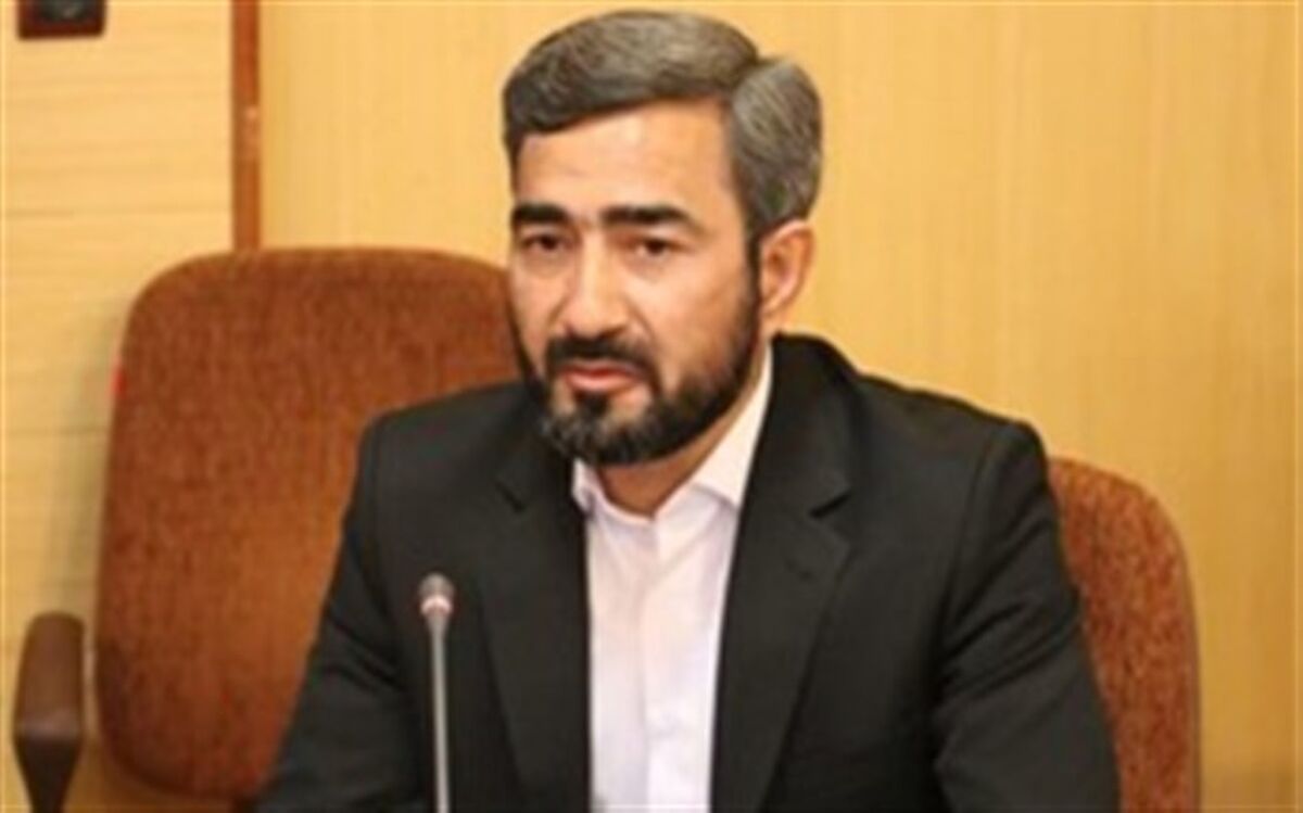 تمامی روسا و پرسنل ادارات نباید خود را محدود به ساعات اداری بدانند