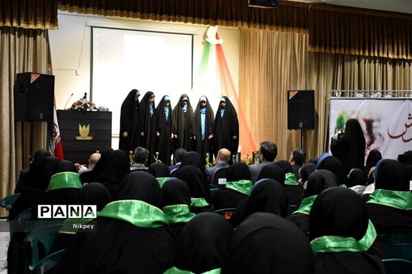برگزاری یادواره شهدا به مناسبت ۲۲ اسفند روز شهدا در دبیرستان شاهد حجاب منطقه ۱۳