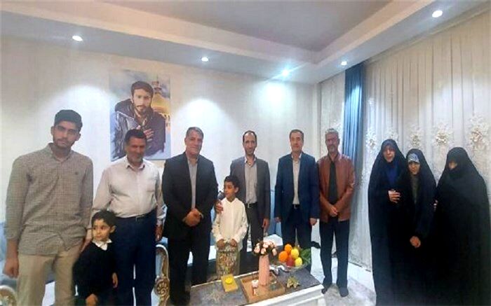 خانواده شهدا در انقلاب اسلامی یک گنجینه ارزشمند برای نسل جدید هستند