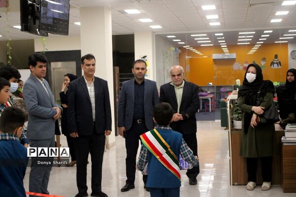 نمایشگاه جابربن حیان دبستان شهید کاوه شهرستان بوشهر