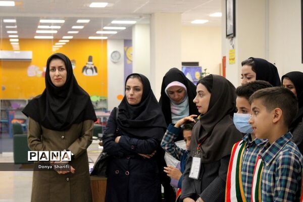 نمایشگاه جابربن حیان دبستان شهید کاوه شهرستان بوشهر