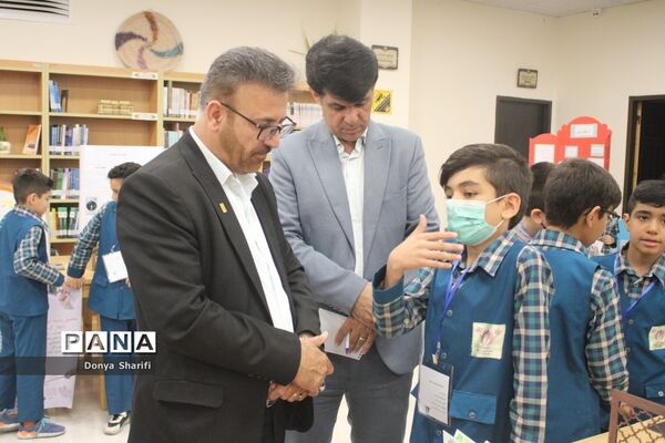 نمایشگاه جابربن حیان دبستان شهید کاوه شهرستان بوشهر