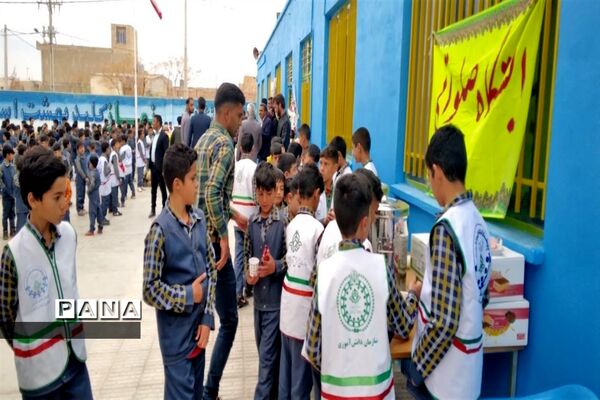 برگزاری مراسم بزرگداشت شهدا درمدارس ابرکوه