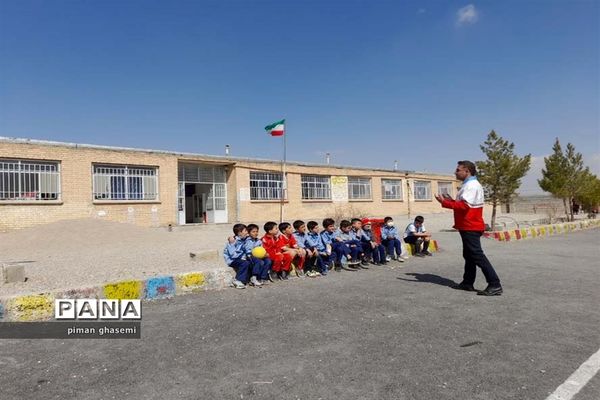 اجرای طرح همتا در مدارس ابتدایی آباده