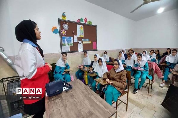 اجرای طرح همتا در مدارس ابتدایی آباده