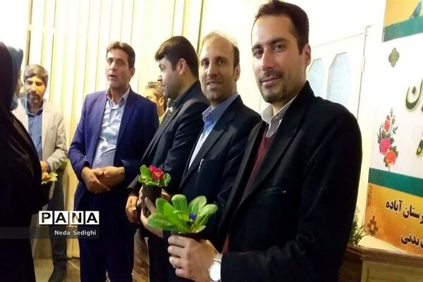 عصر شعر به نام شهدا در آباده