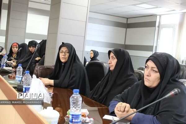 تجلیل از بانوان فعال و اثرگذار فشافویه