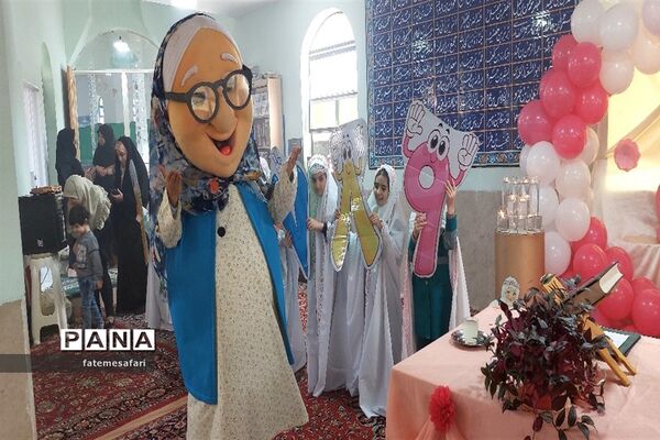 برگزاری مرحله دوم آیین با شکوه جشن فرشته‌ها دانش‌آموزان دختر شهرستان فیروزکوه