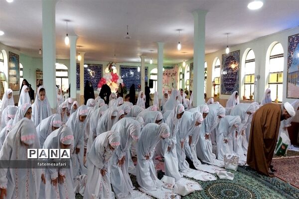 برگزاری مرحله دوم آیین با شکوه جشن فرشته‌ها دانش‌آموزان دختر شهرستان فیروزکوه