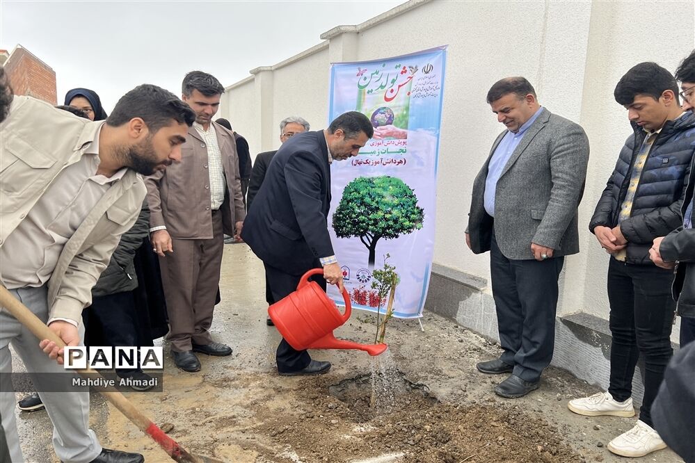 مراسم درختکاری در گلستان