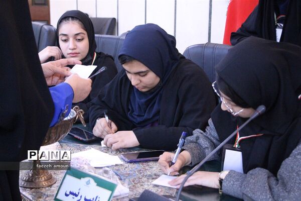 برگزاری انتخابات مجلس دانش‌آموزی استان یزد