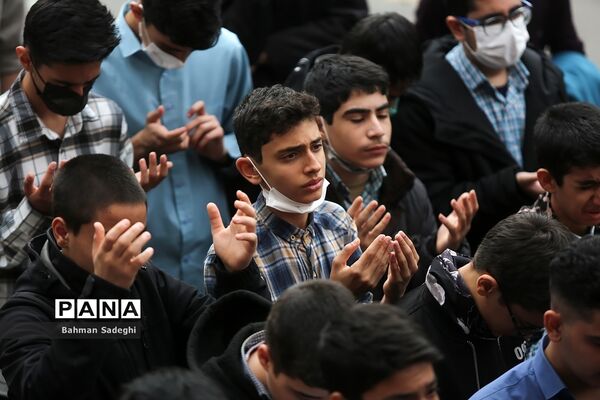 تشییع پیکر شهید گمنام دردبیرستان شاهد ارشاد