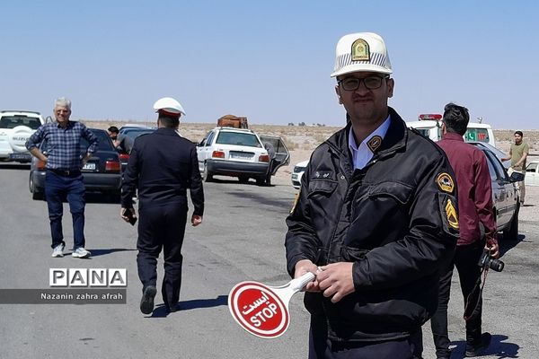 برپایی نوروزگاه‌ در محور یزد - کرمان توسط استانداری یزد