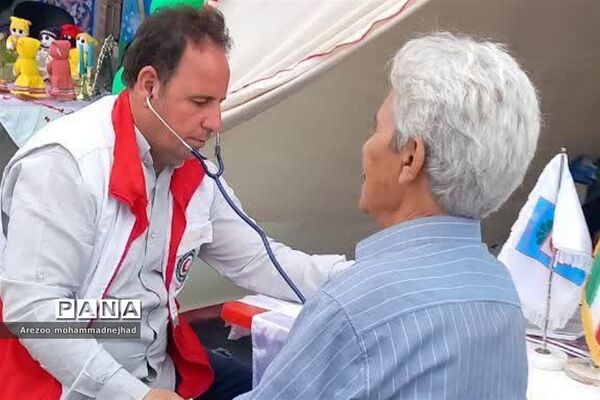 فعالیت سفیران ایمنی، سلامت و نشاط اجتماعی جوانان هلال احمر قرچک