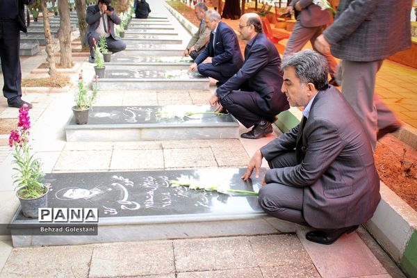 آیین غبارروبی مزار شهدا در ارومیه