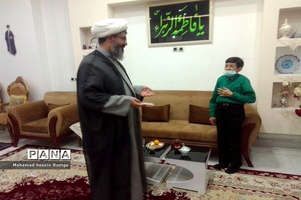 تقدیر از مربی کودک و نوجوان مسجد جامع کاشمر
