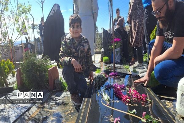 زیارت اهل قبور در پنجشنبه آخر سال در پاکدشت