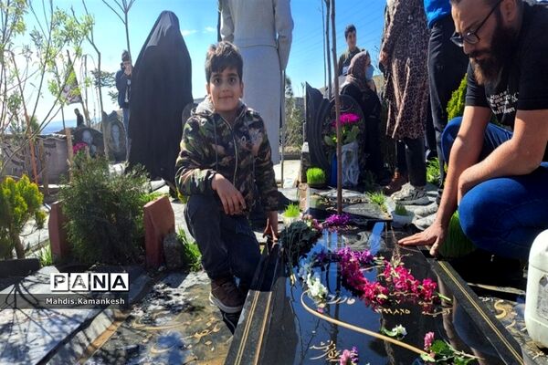 زیارت اهل قبور در پنجشنبه آخر سال در پاکدشت