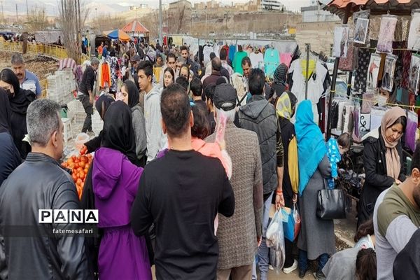 حال و هوای بازار فیروزکوه در واپسین روزهای سال ۱۴۰۱