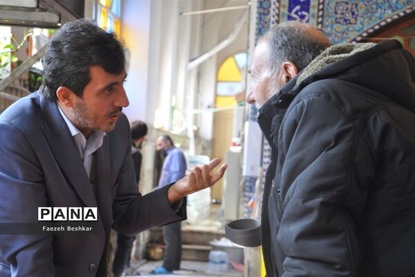 برپایی میز خدمت در مصلی امام خمینی (ره) شهرستان ساری
