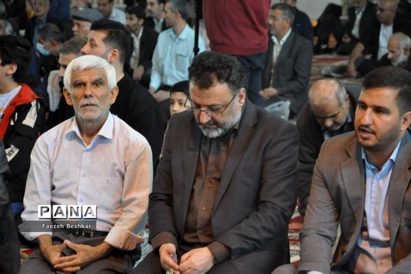 برپایی میز خدمت در مصلی امام خمینی (ره) شهرستان ساری