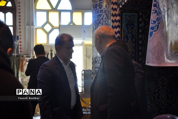 برپایی میز خدمت در مصلی امام خمینی (ره) شهرستان ساری