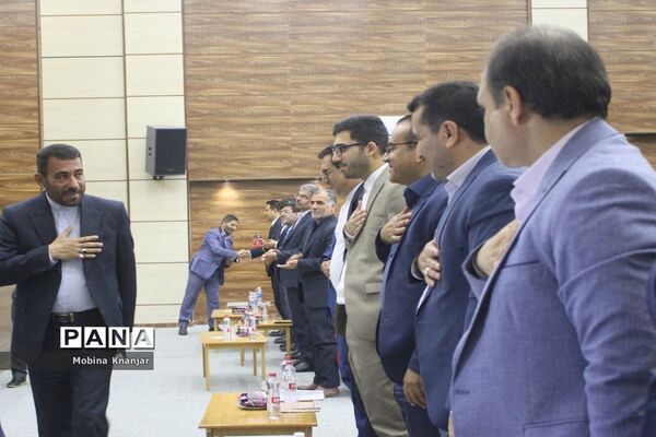 همایش تجلیل از طلایه‌داران دوره سوم تربیت در بوشهر
