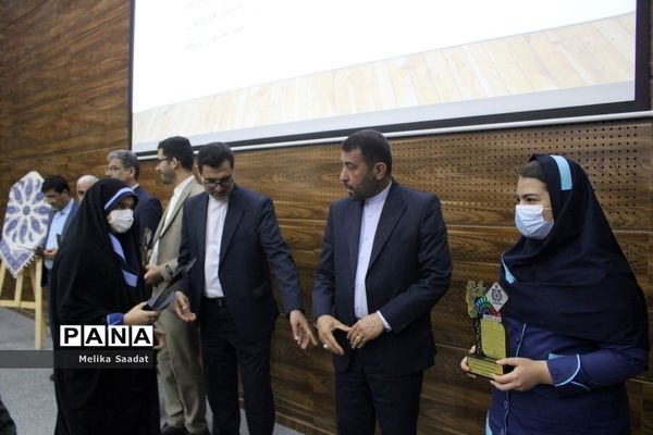 تجلیل از طلایه داران دوره سوم تربیت در بوشهر