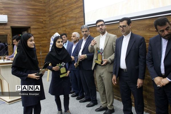 تجلیل از طلایه داران دوره سوم تربیت در بوشهر