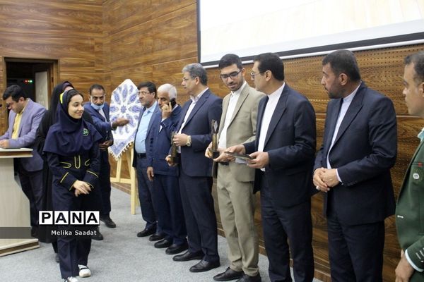 تجلیل از طلایه داران دوره سوم تربیت در بوشهر