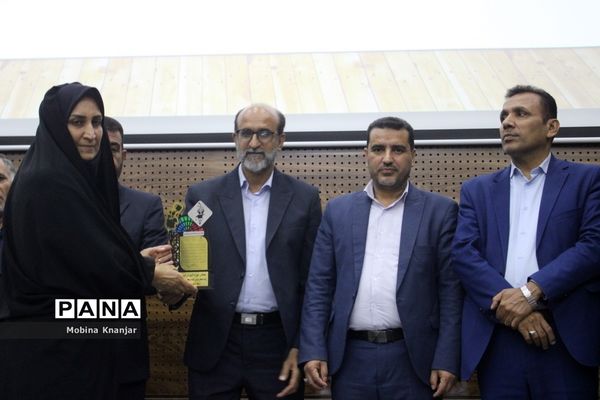 تجلیل از طلایه داران دوره سوم تربیت در بوشهر