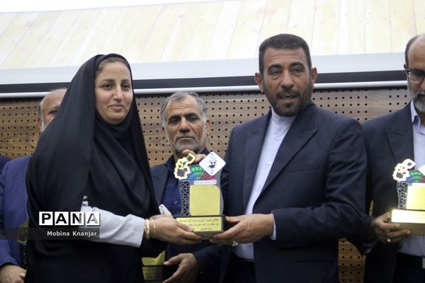 تجلیل از طلایه داران دوره سوم تربیت در بوشهر