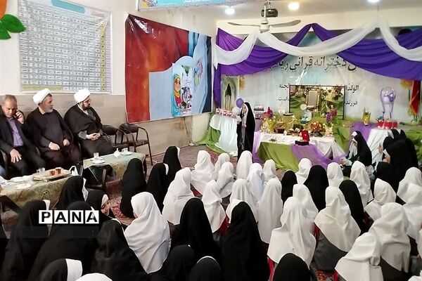 گرامیداشت یاد شهدا در دبستان ریاحین ناحیه یک یزد