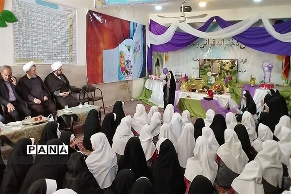 گرامیداشت یاد شهدا در دبستان ریاحین ناحیه یک یزد