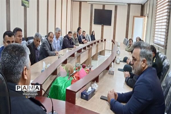 جلسه‌ای با سرایداران مدارس منطقه جوادآباد در اداره آموزش و پرورش جوادآباد