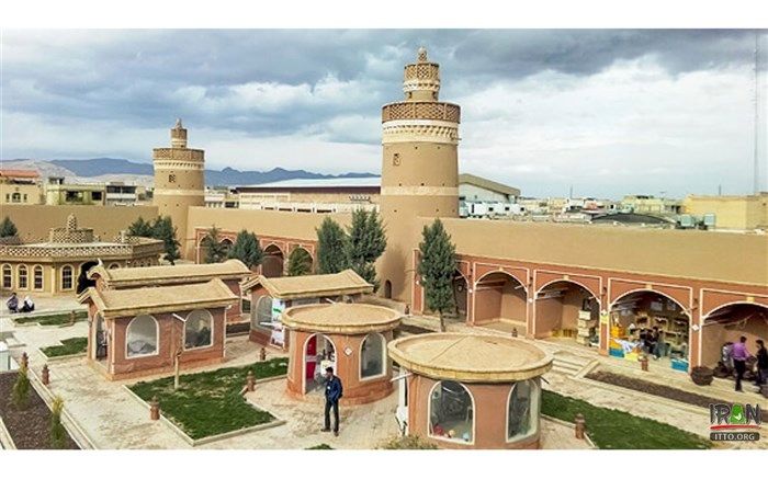 روایت خبرنگار پانا از جاذبه گردشگری و تاریخی ارگ شیخ بهایی (هفت برج خارون)  شهرستان نجف‌آباد/ فیلم