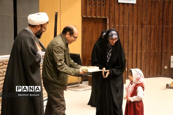 کارگاه داستان‌نویسی دفاع مقدس در قم
