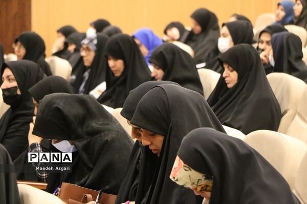 کارگاه داستان‌نویسی دفاع مقدس در قم