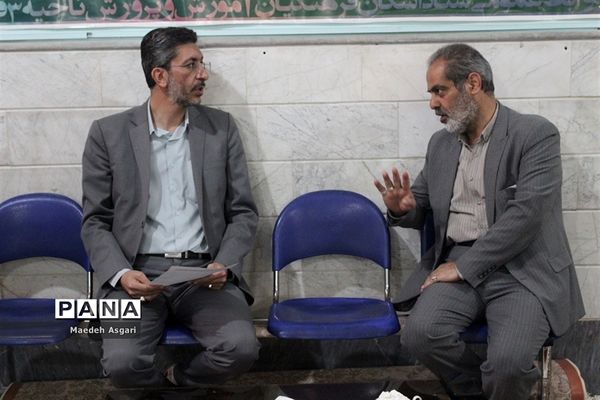 بازدید فرماندار قم از ستاد اسکان نوروزی ناحیه 3 آموزش و پرورش