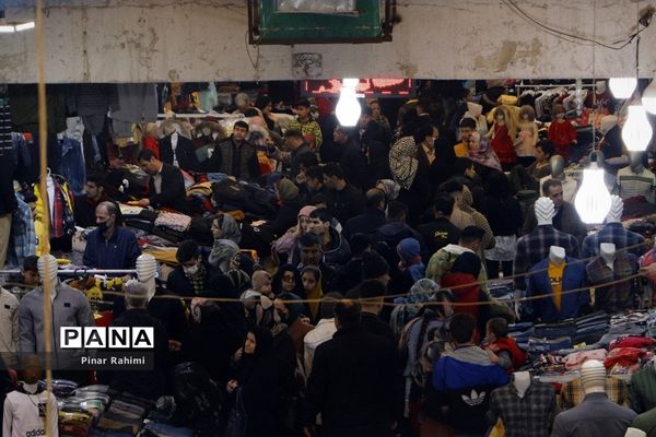 یک قدم مانده به عید در تبریز