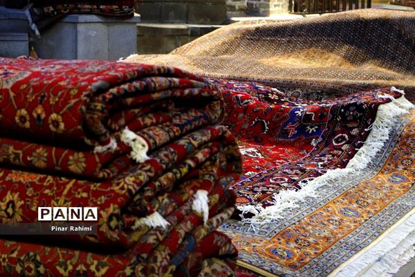 یک قدم مانده به عید در تبریز