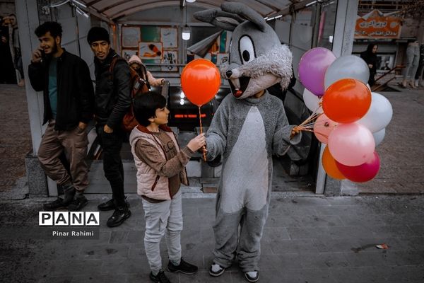 یک قدم مانده به عید در تبریز